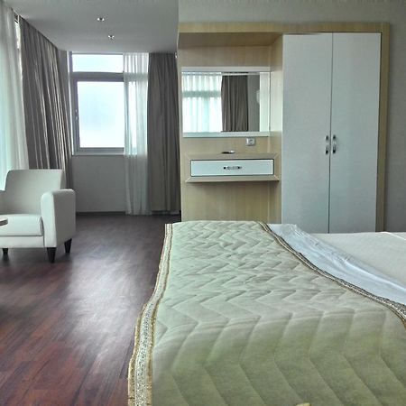 Guney Adana Otel Buitenkant foto